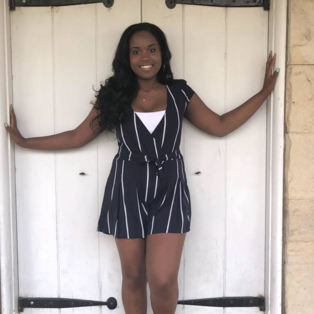 Meet your Posher, Kayla
